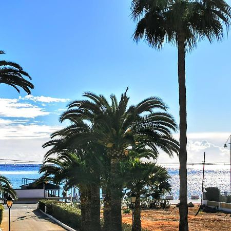אלתיאה Happy Beachfront Apartment מראה חיצוני תמונה