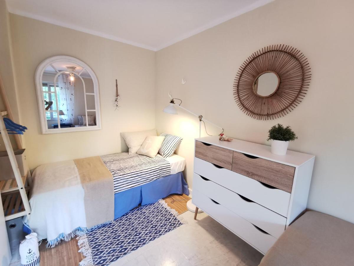 אלתיאה Happy Beachfront Apartment מראה חיצוני תמונה