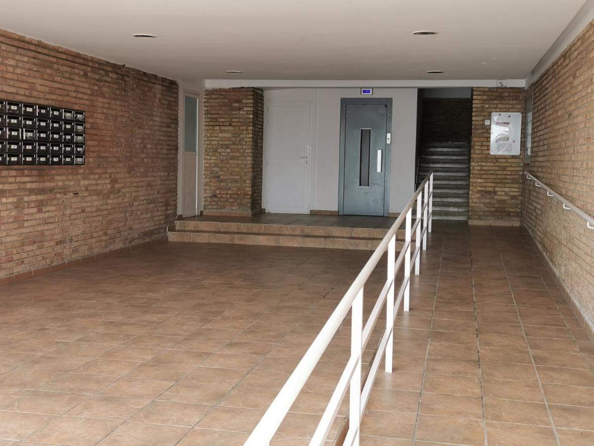 אלתיאה Happy Beachfront Apartment מראה חיצוני תמונה